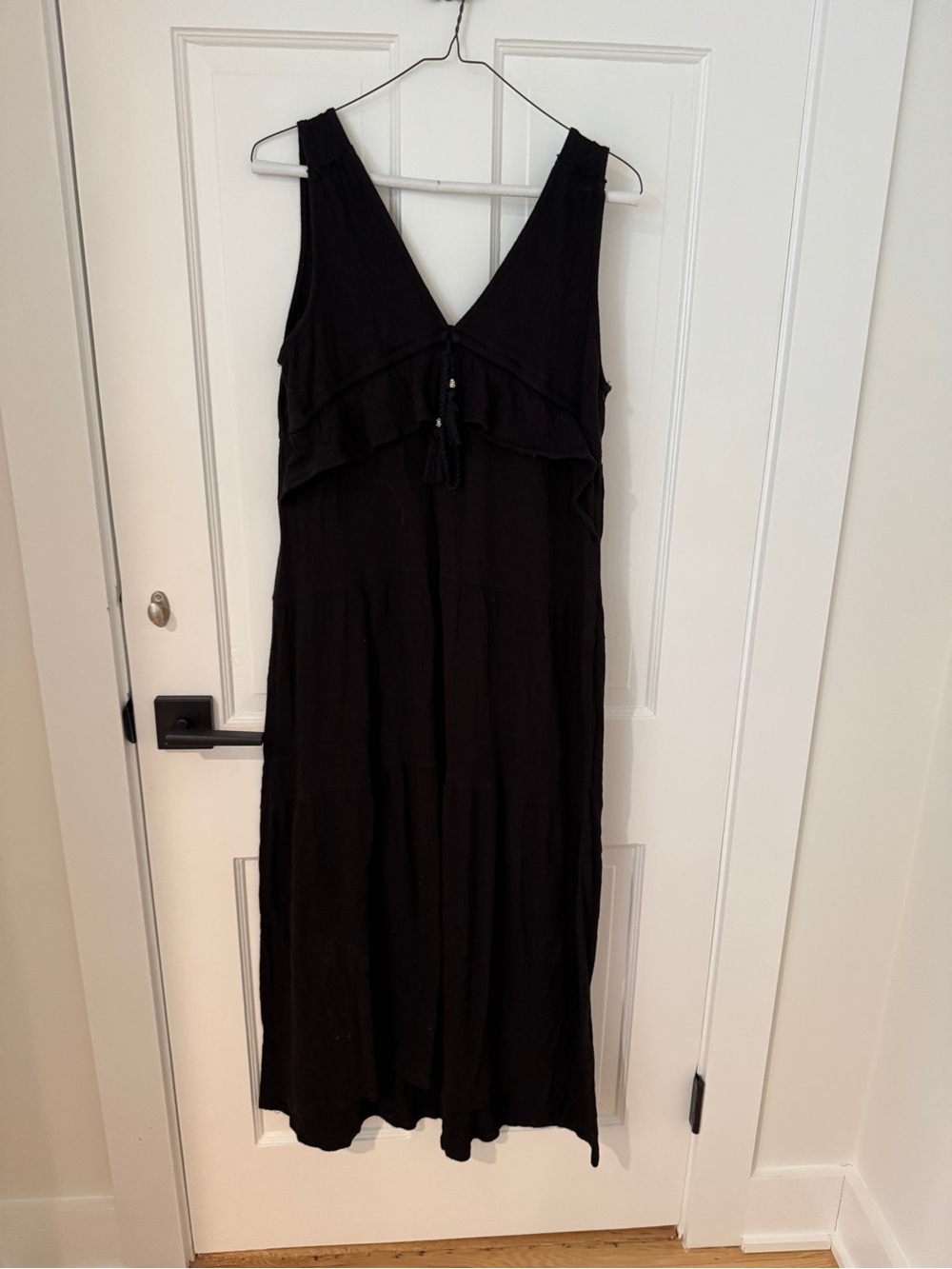 Sanctuary Black Sleeveless V‑Neck Maxi Dress